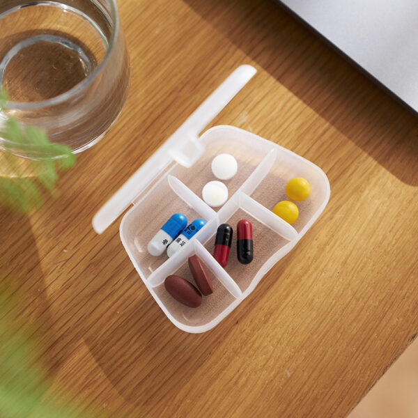 BS0188J-Cheap Portable Pharmacy Box Transparent Daily Medicine Organizer 5 Compartments Travel Pill Box for Promotion - Image 7