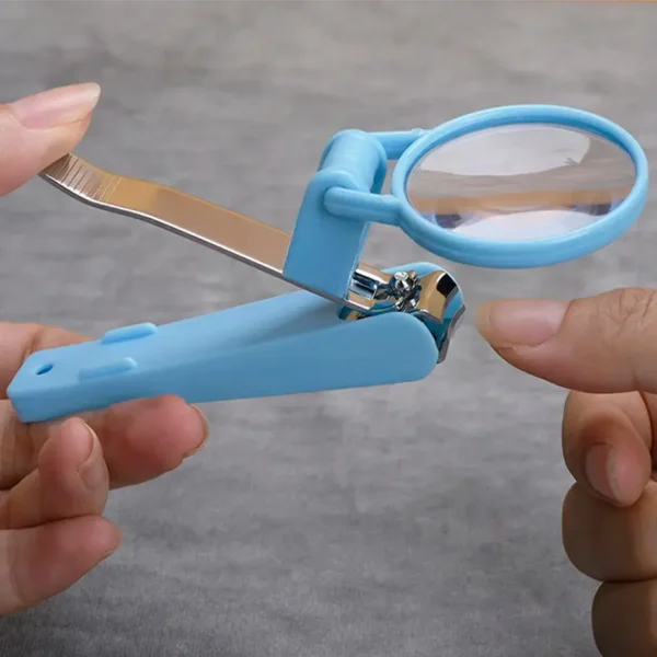 BS0847G-Nail Clippers With Magnifying Glass and Zoom Light