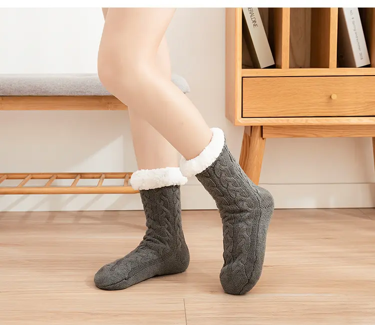 Non slip plush socks (1)