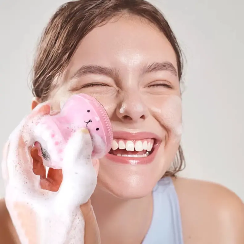 Cute Little Octopus Silicone Face Cleansing Brush (7)