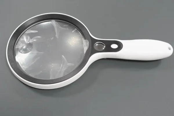 Large Magnifying Glass with LED Light (2)